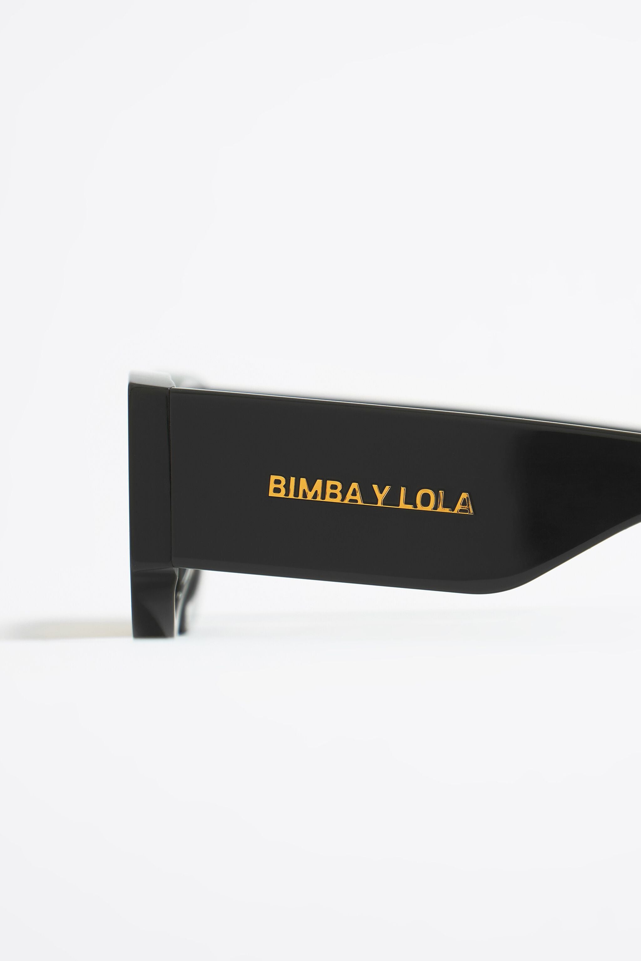 Black rectangular sunglasses