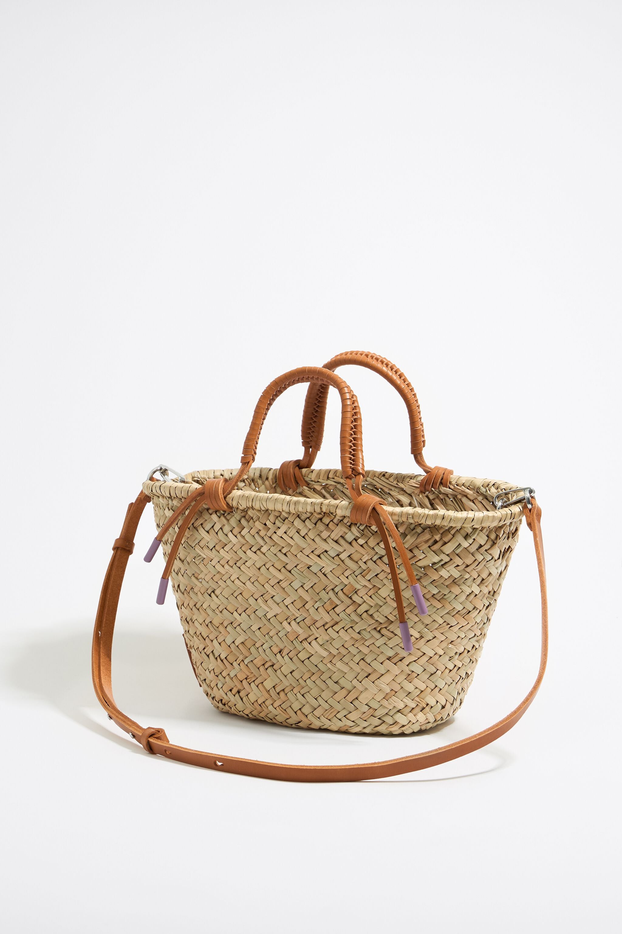 Medium natural basket