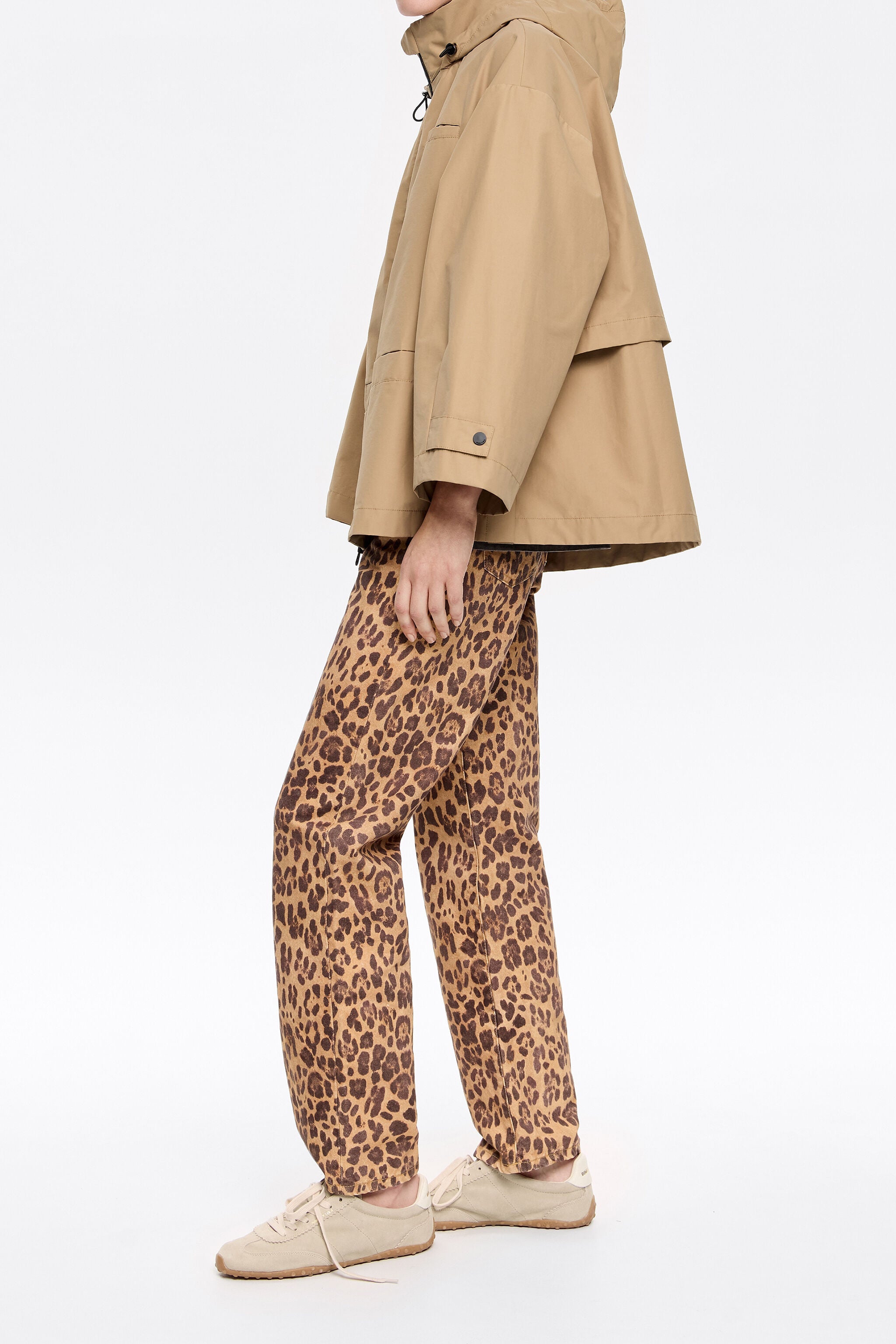 Camel A-line trench