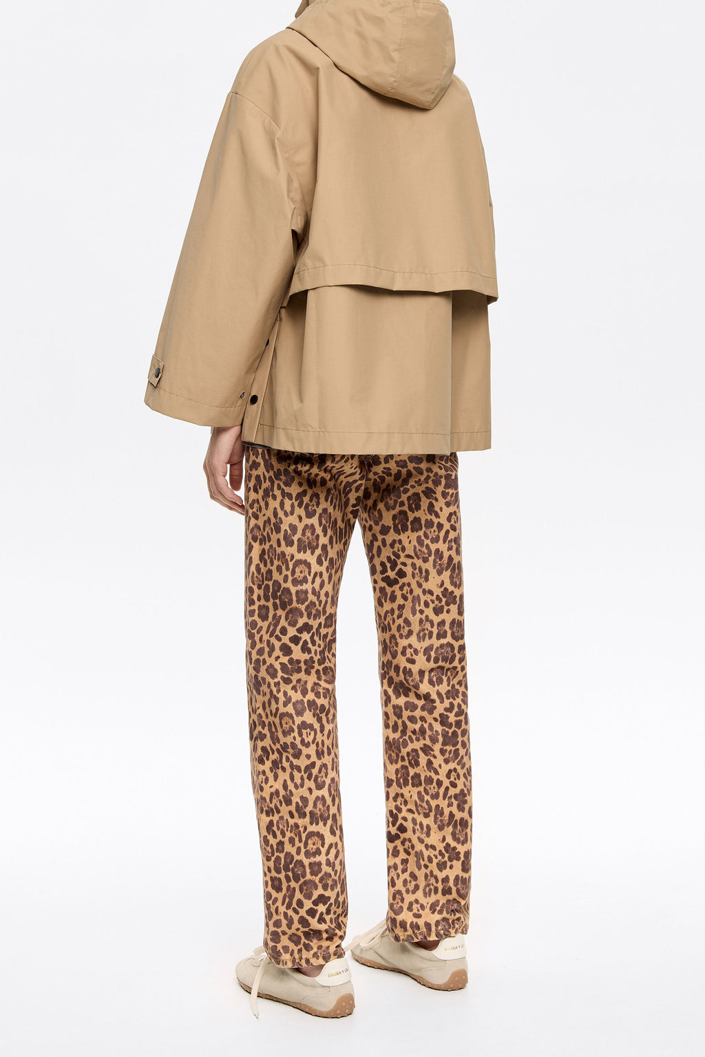 Camel A-line trench