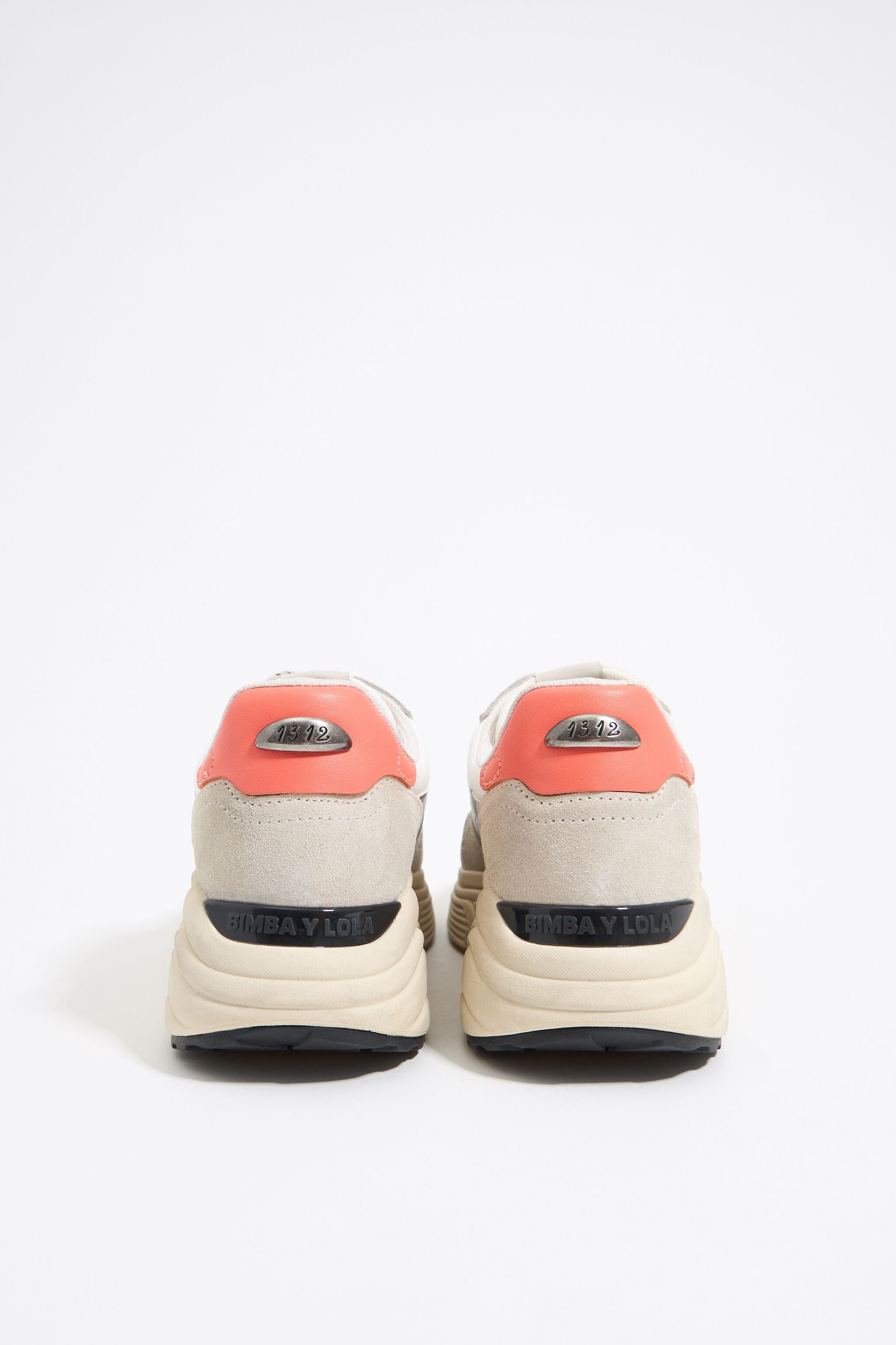 White 13 12 jogger sneaker