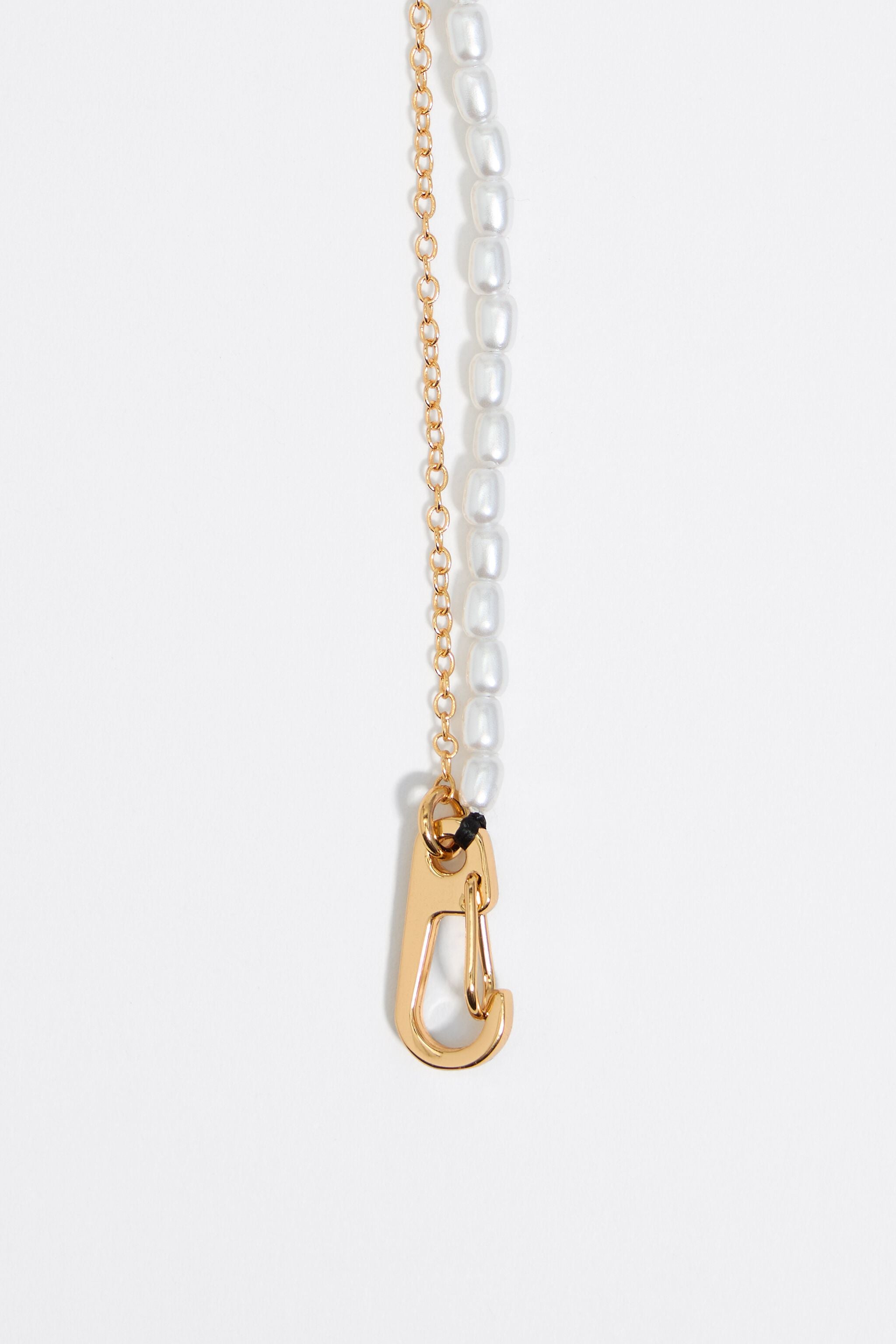 Pearls and crystals logo heart necklace