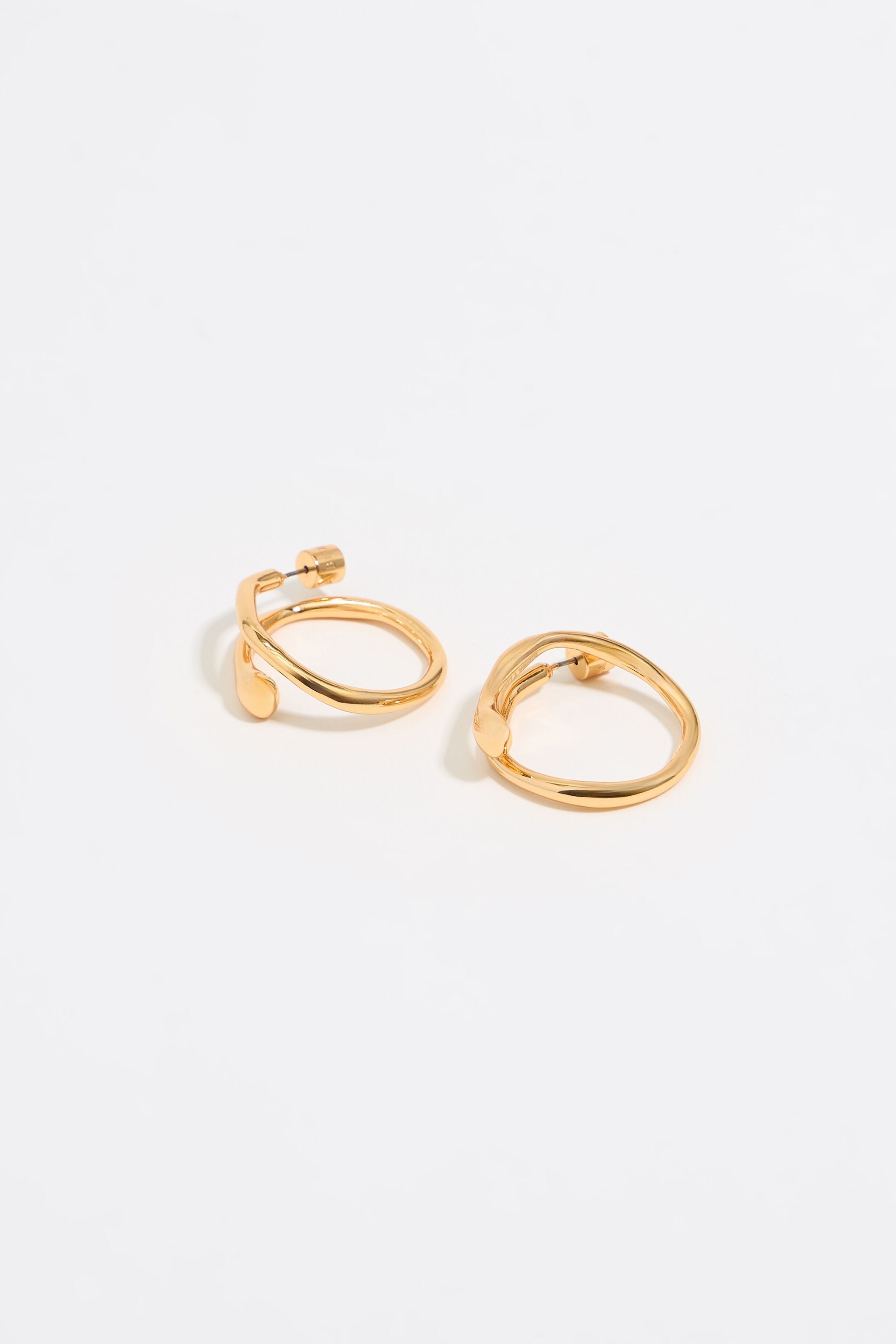 Textured hoop earrings
