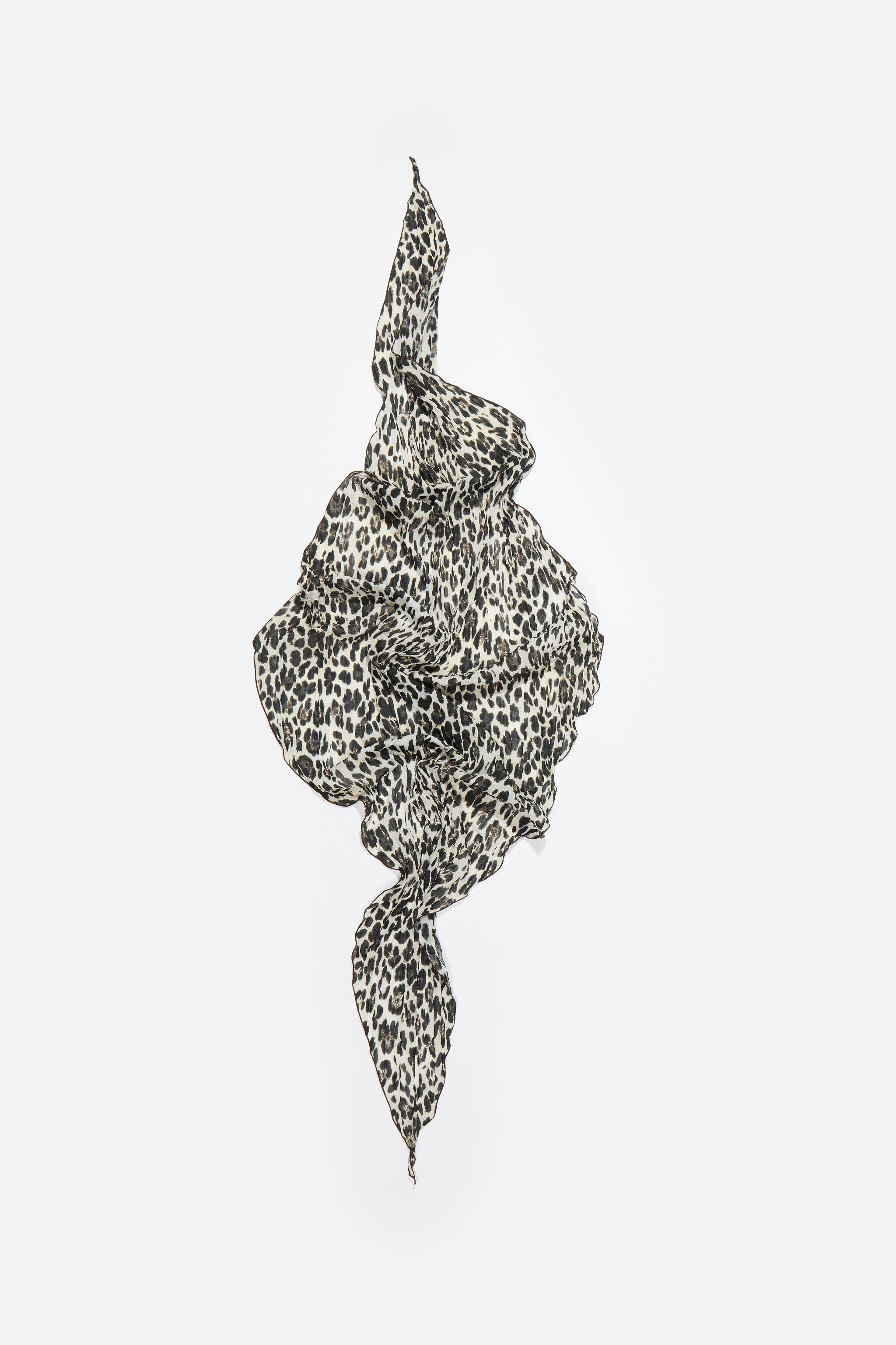 Ivory Leopard scarf