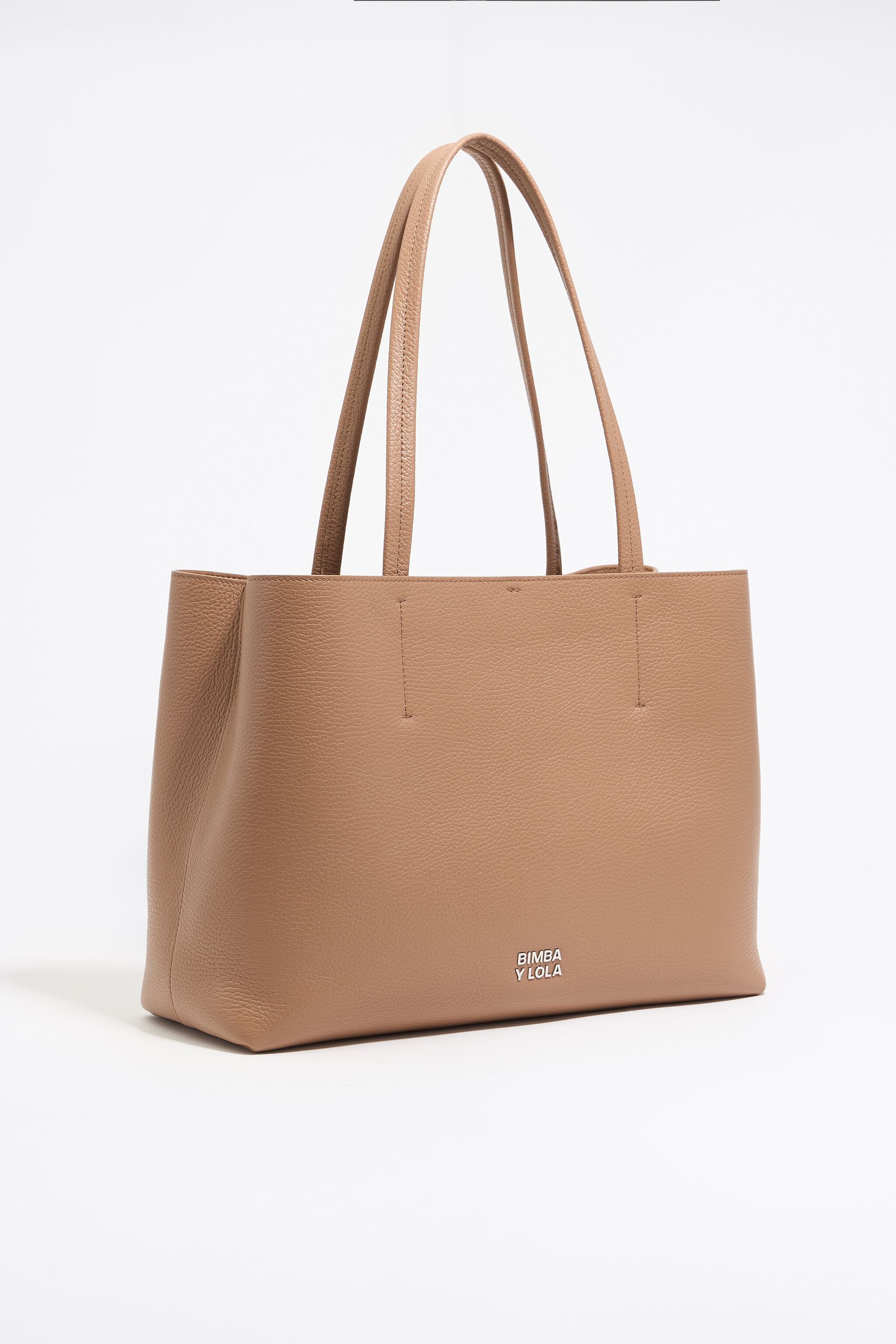 Large light brown leather Chihuahua shopper bag