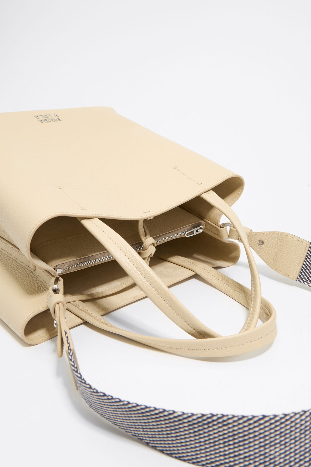 Large asparagus leather Chihuahua bag