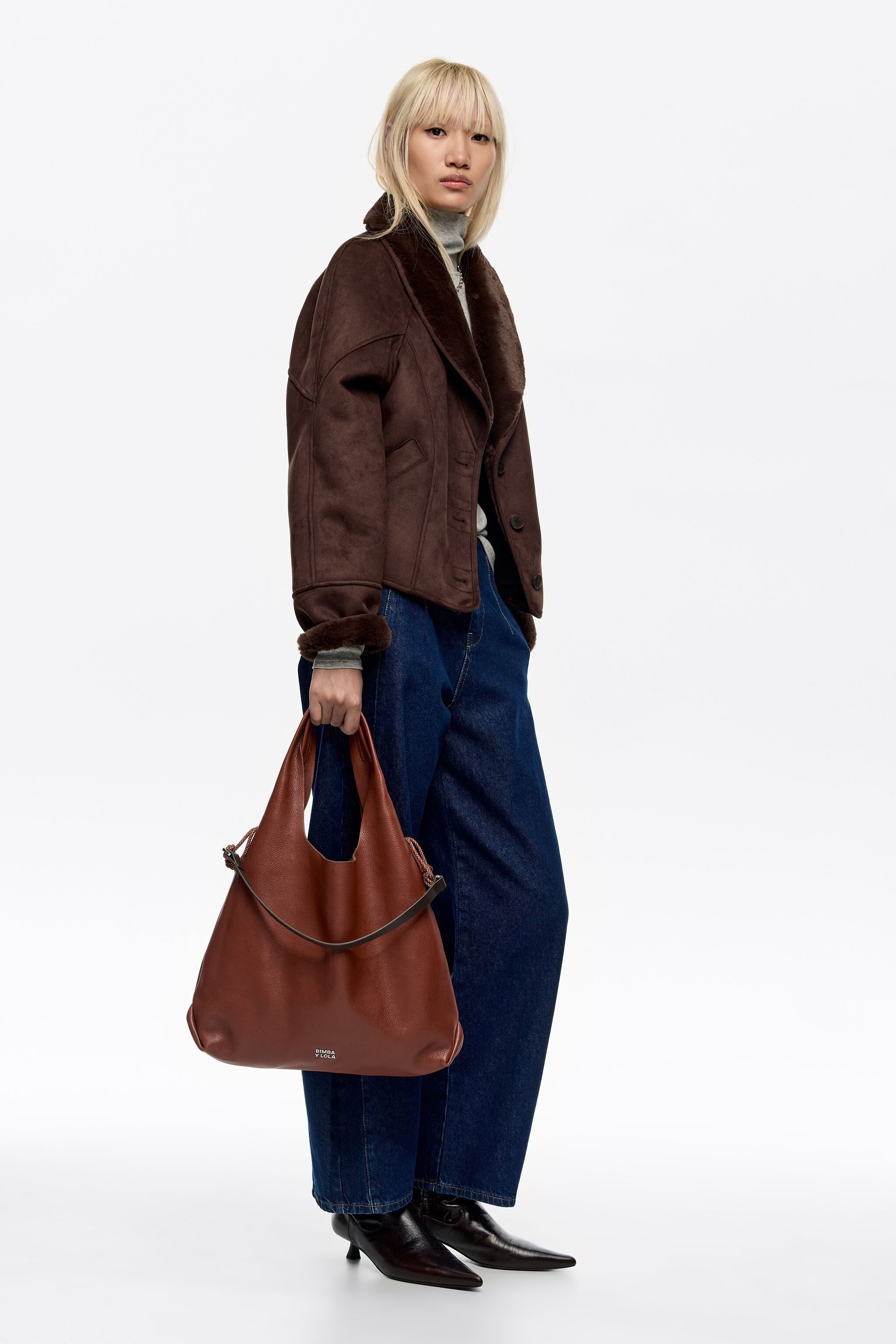 Large chestnut leather Paper bag