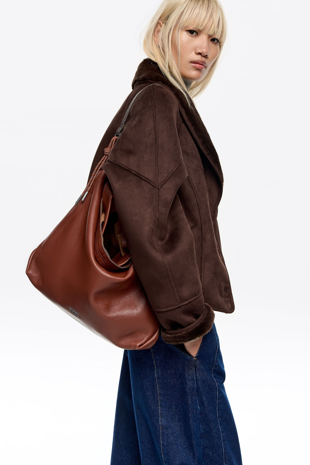 Large chestnut leather Paper bag