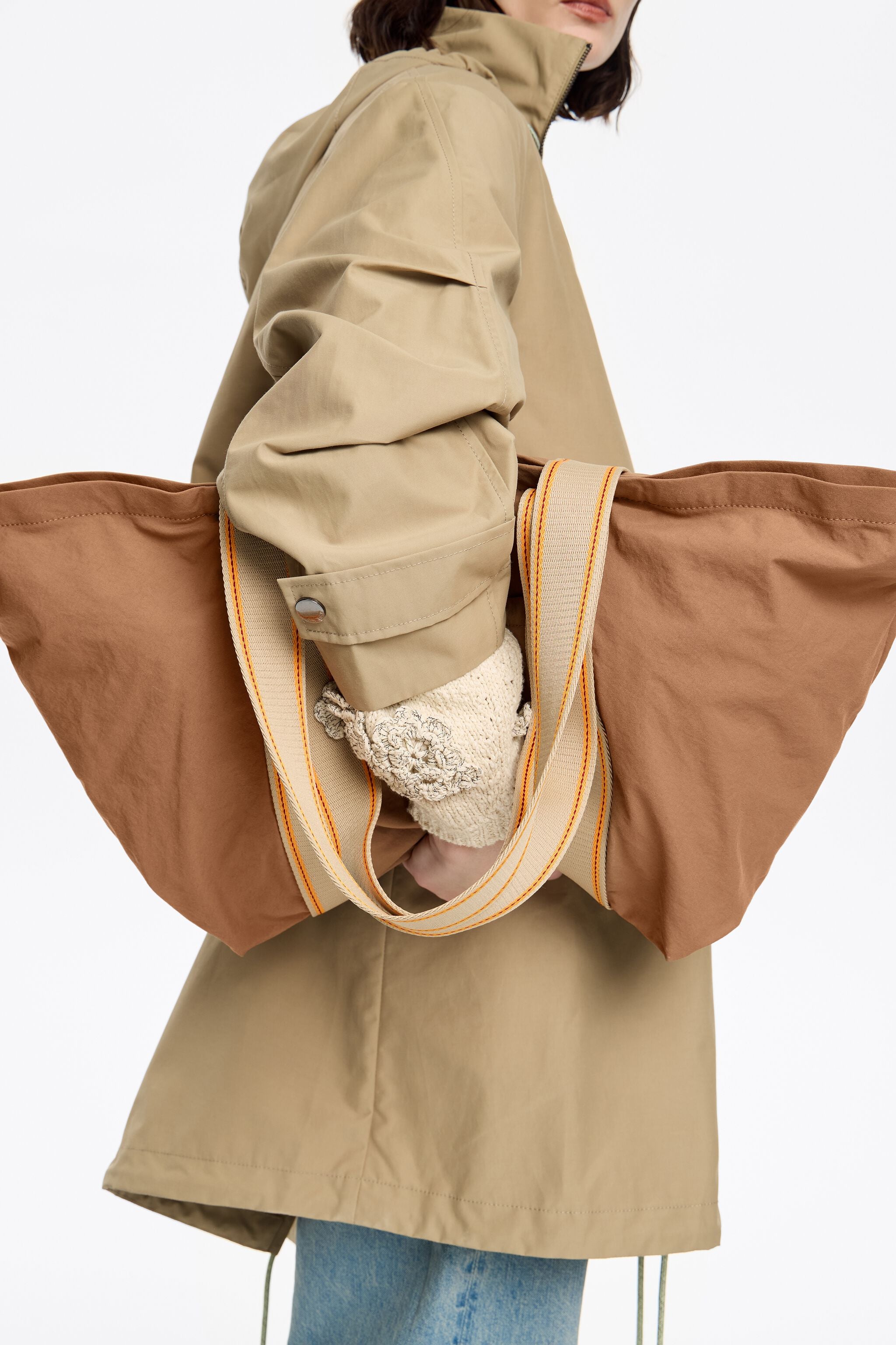 Cinnamon nylon maxi shopper bag