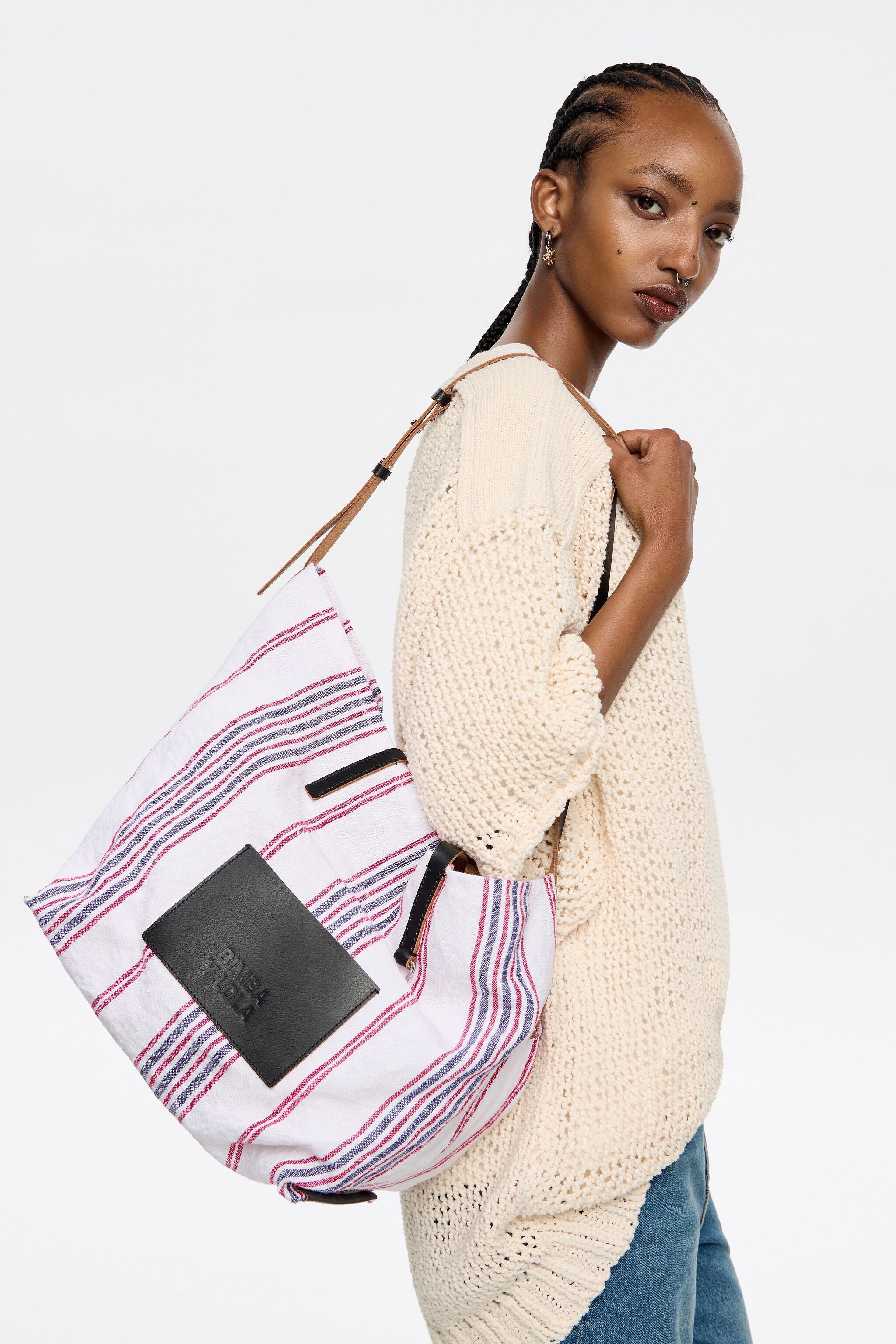 Strawberry linen shoulder bag