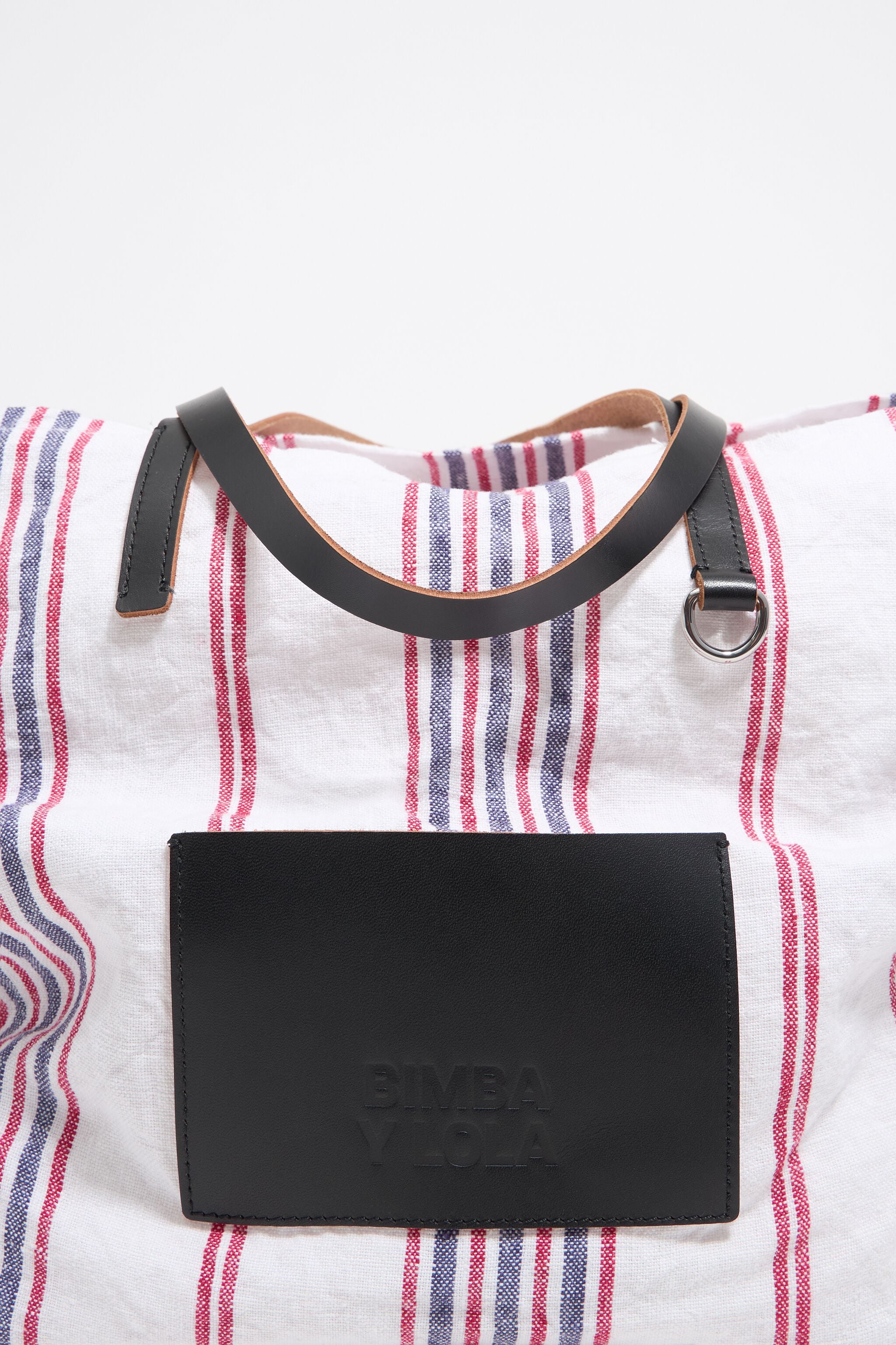 Strawberry linen shoulder bag