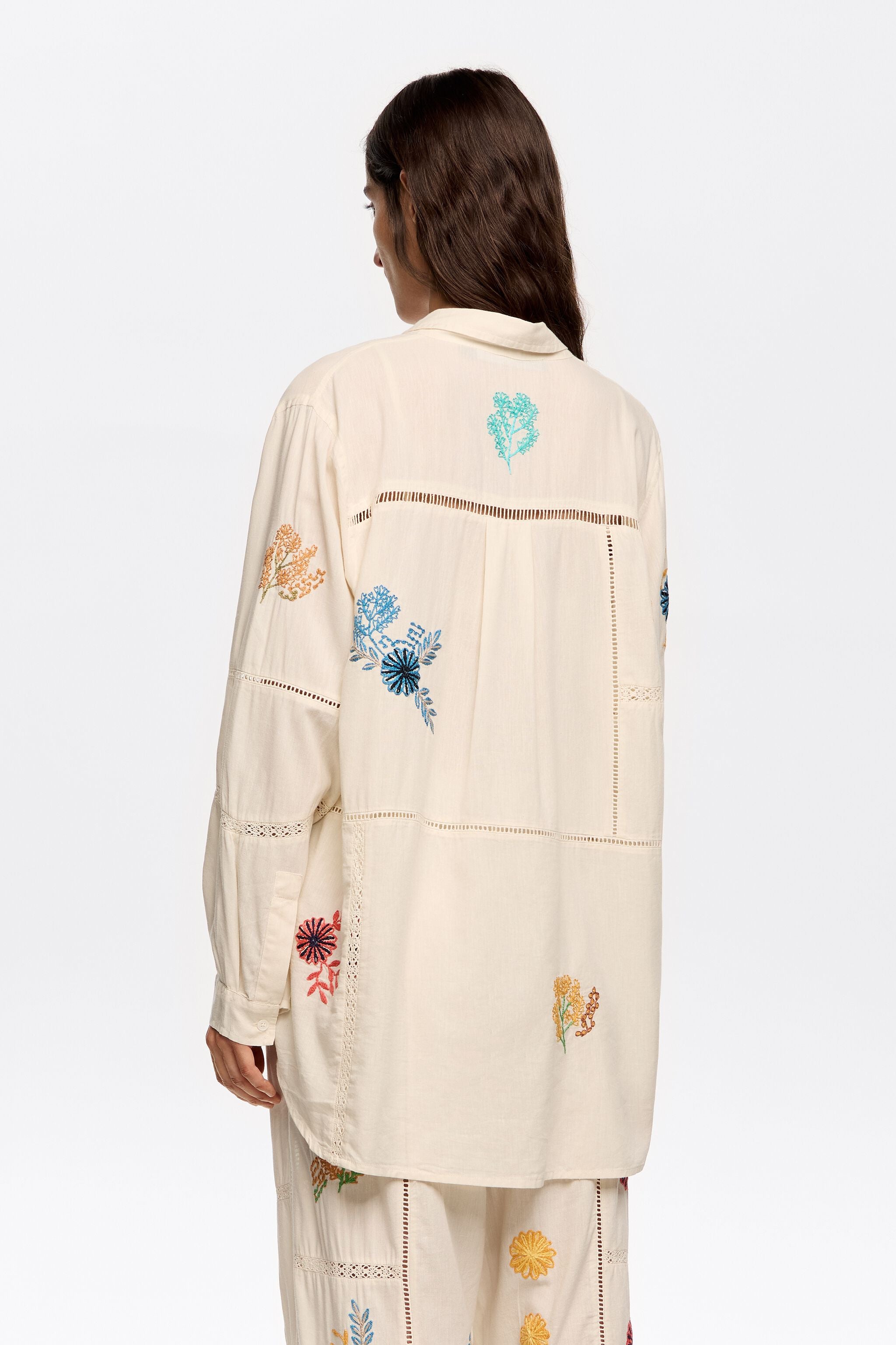 Off-white shirt with contrast embroidered trim