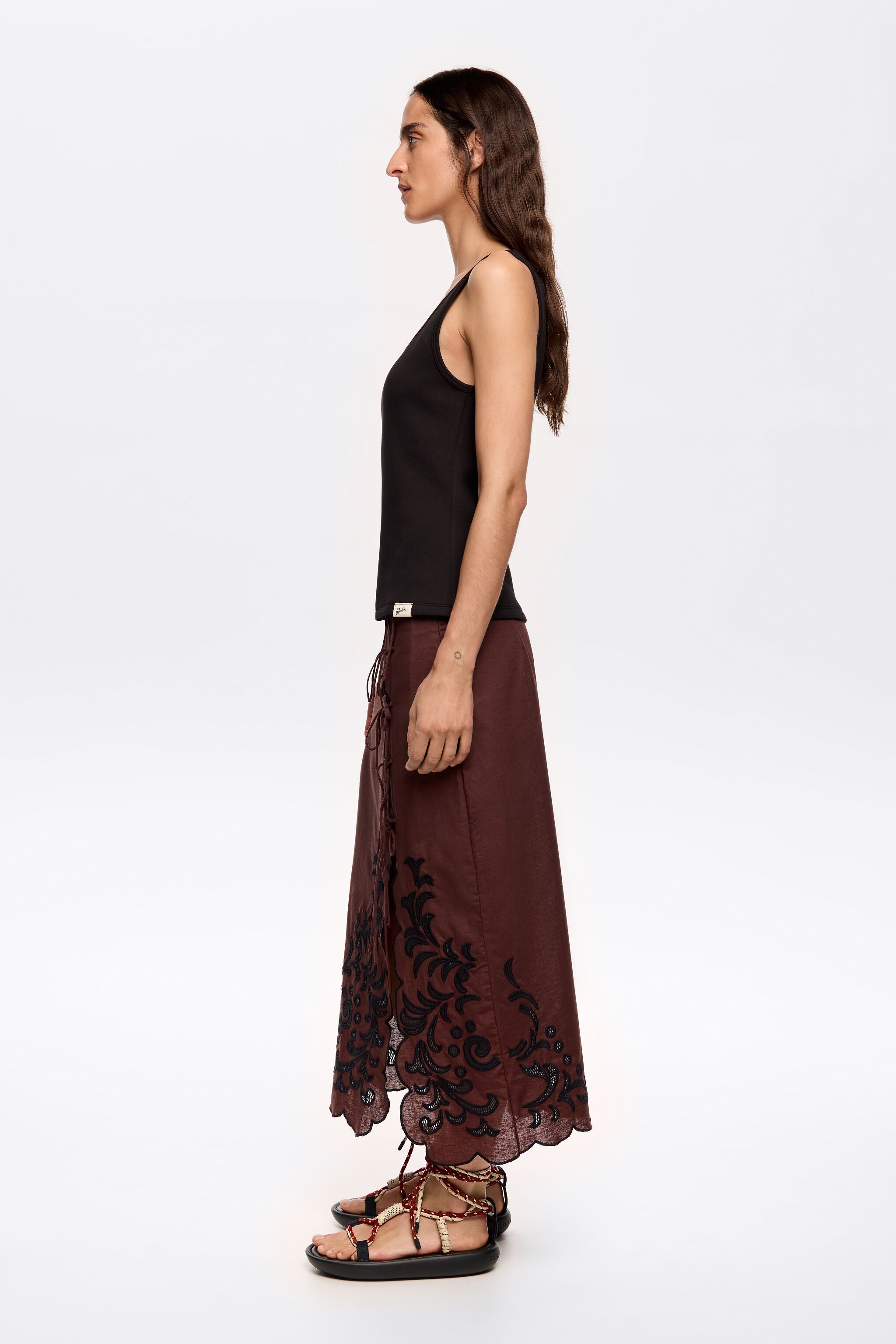 Dark brown skirt with ties and embroidery