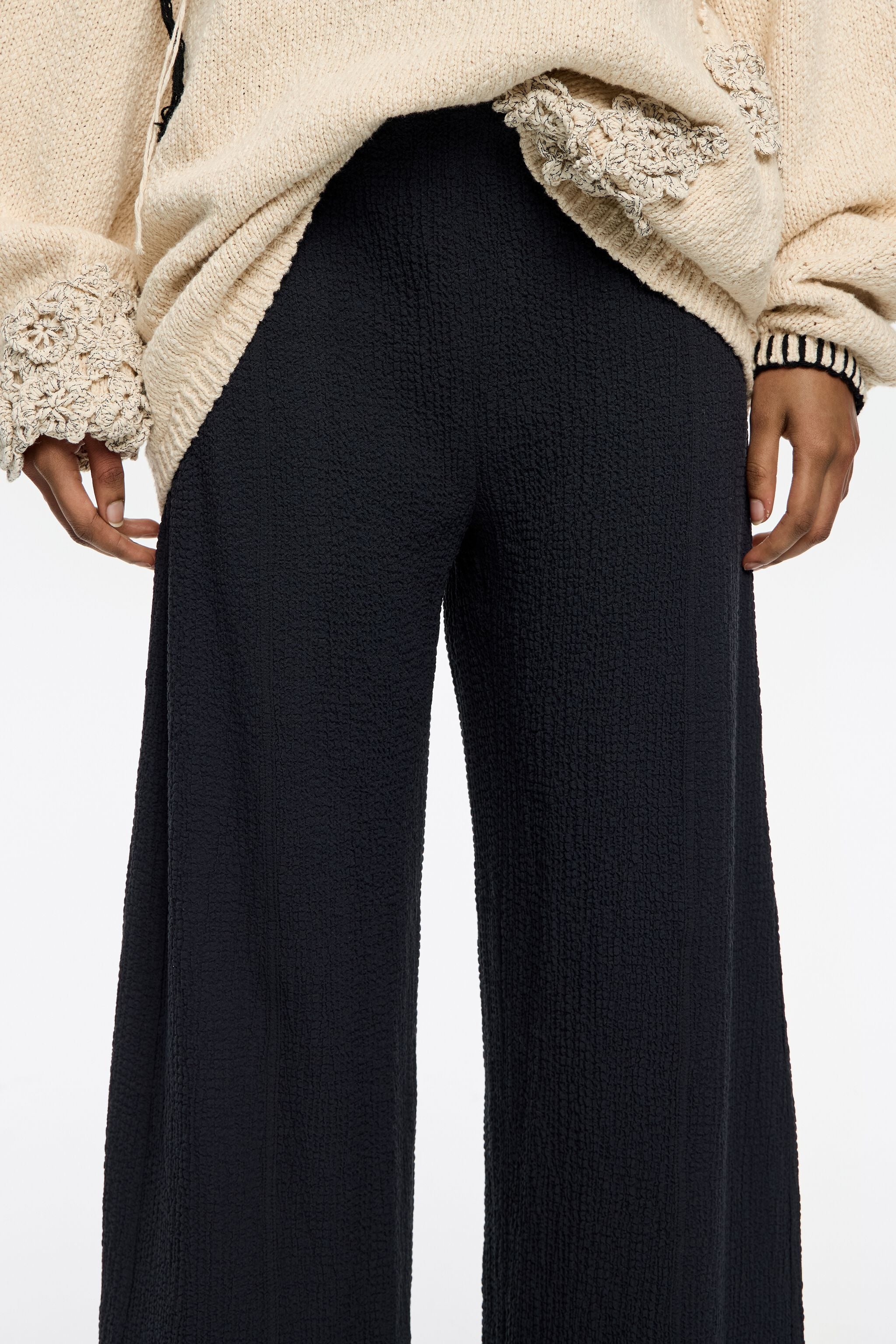 Anthracite ankle-length trousers