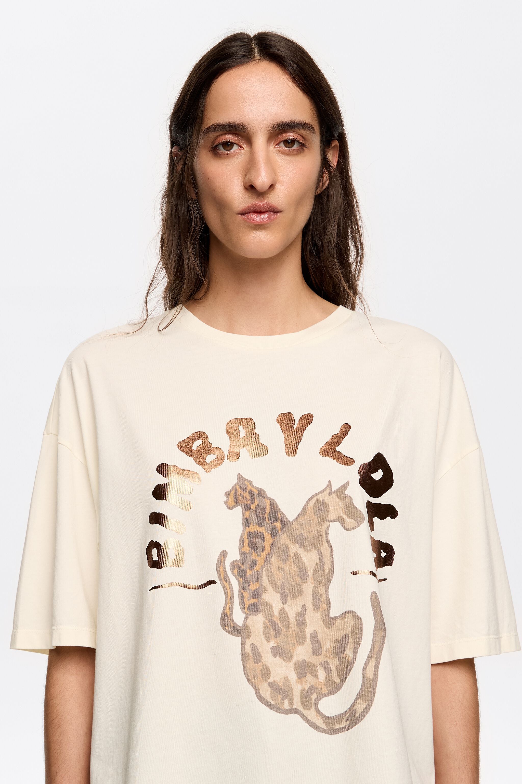 White logo t-shirt