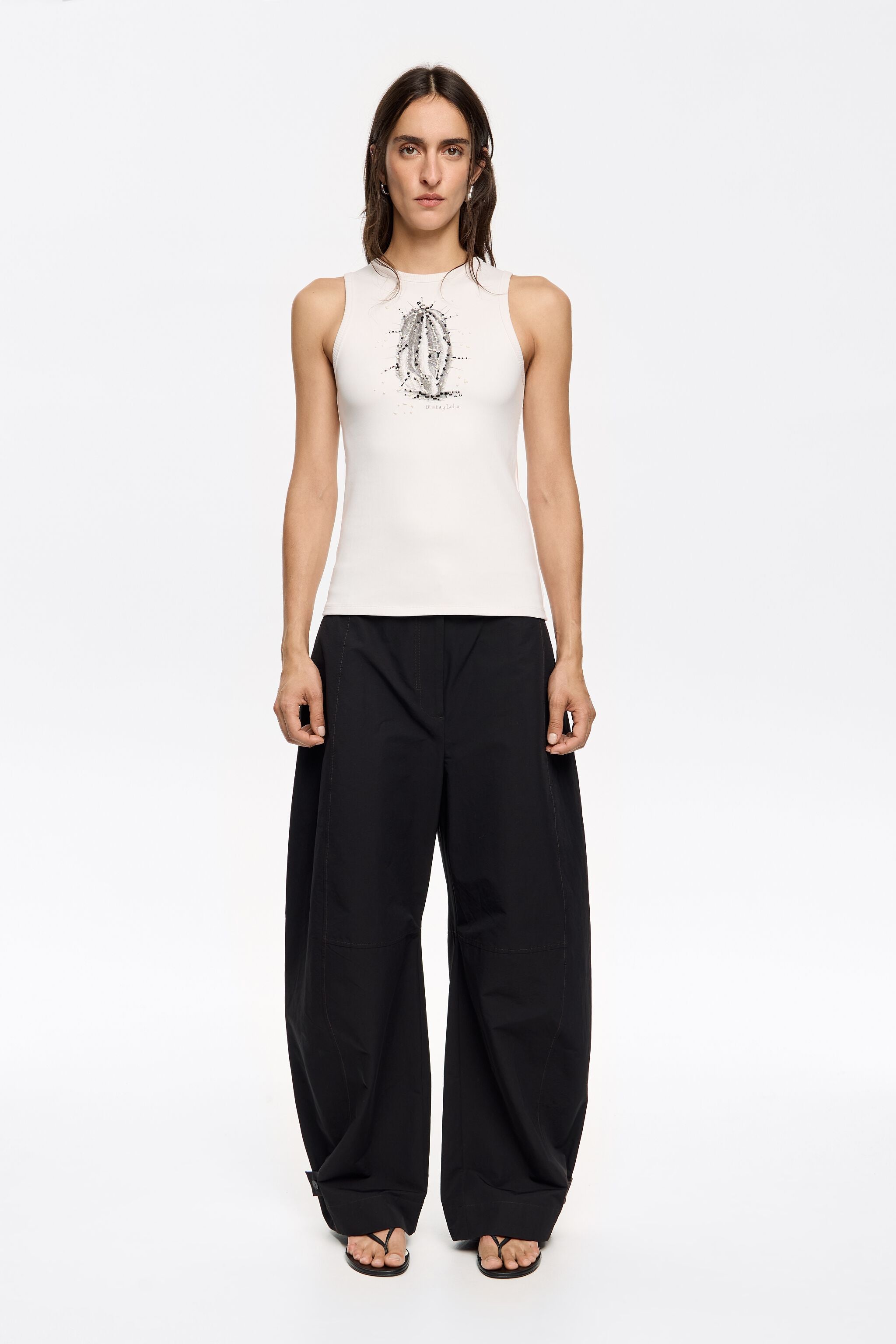 White logo T-shirt with beads