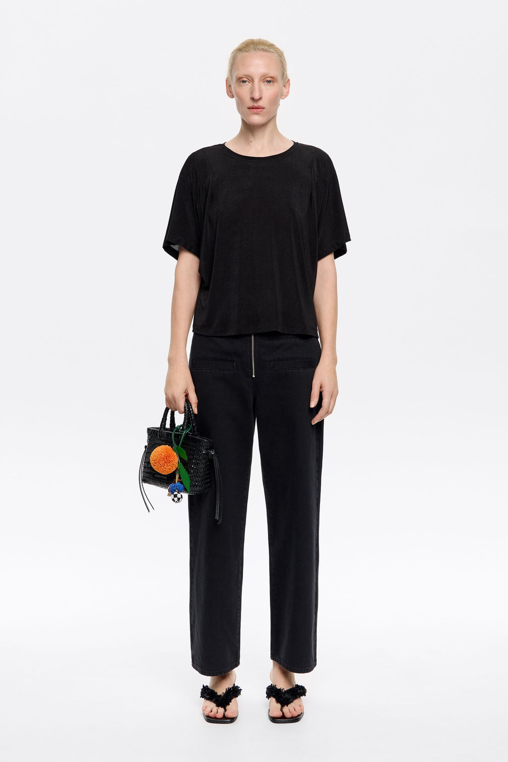 Black fluid boxy T-shirt