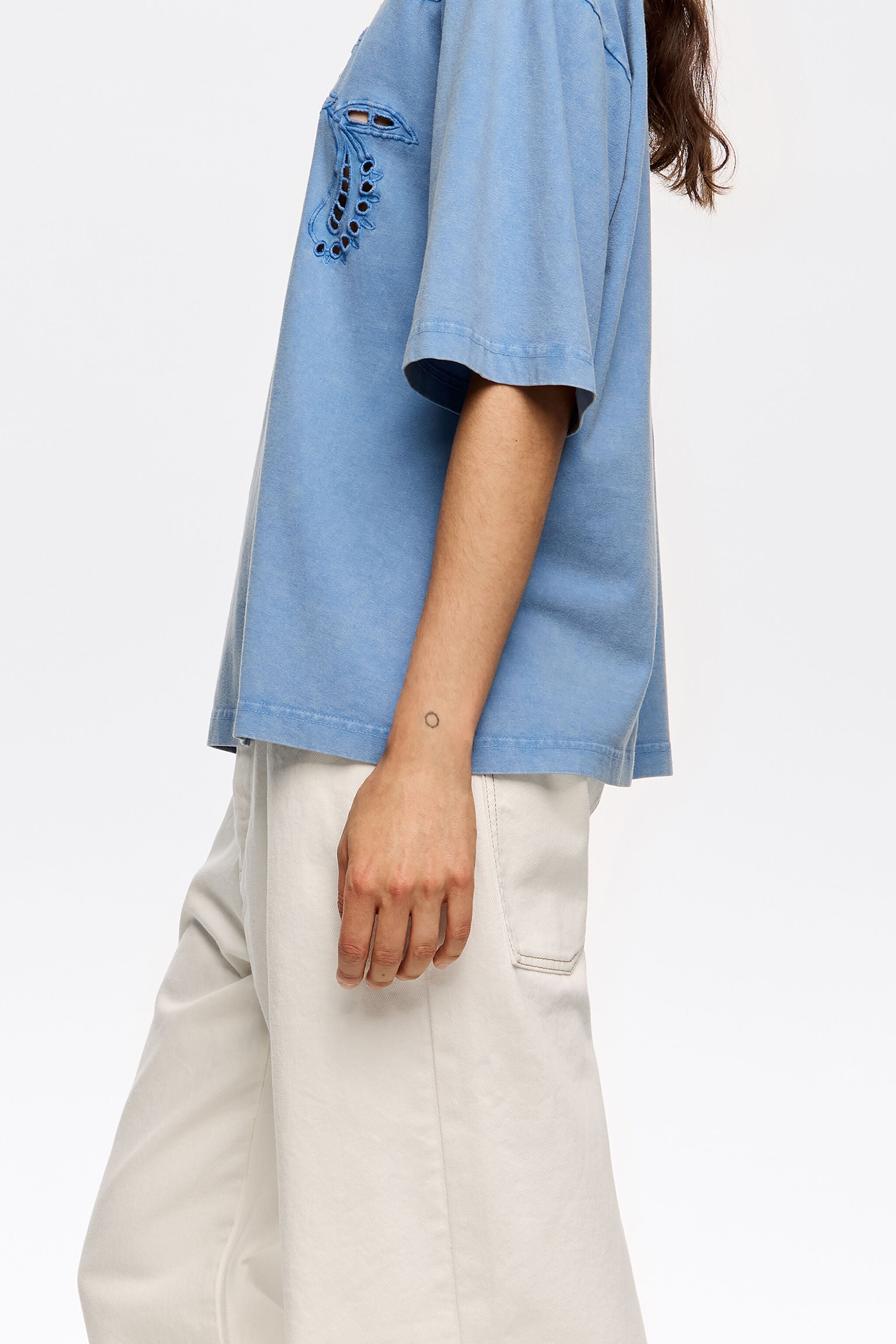 Light blue embroidered T-shirt