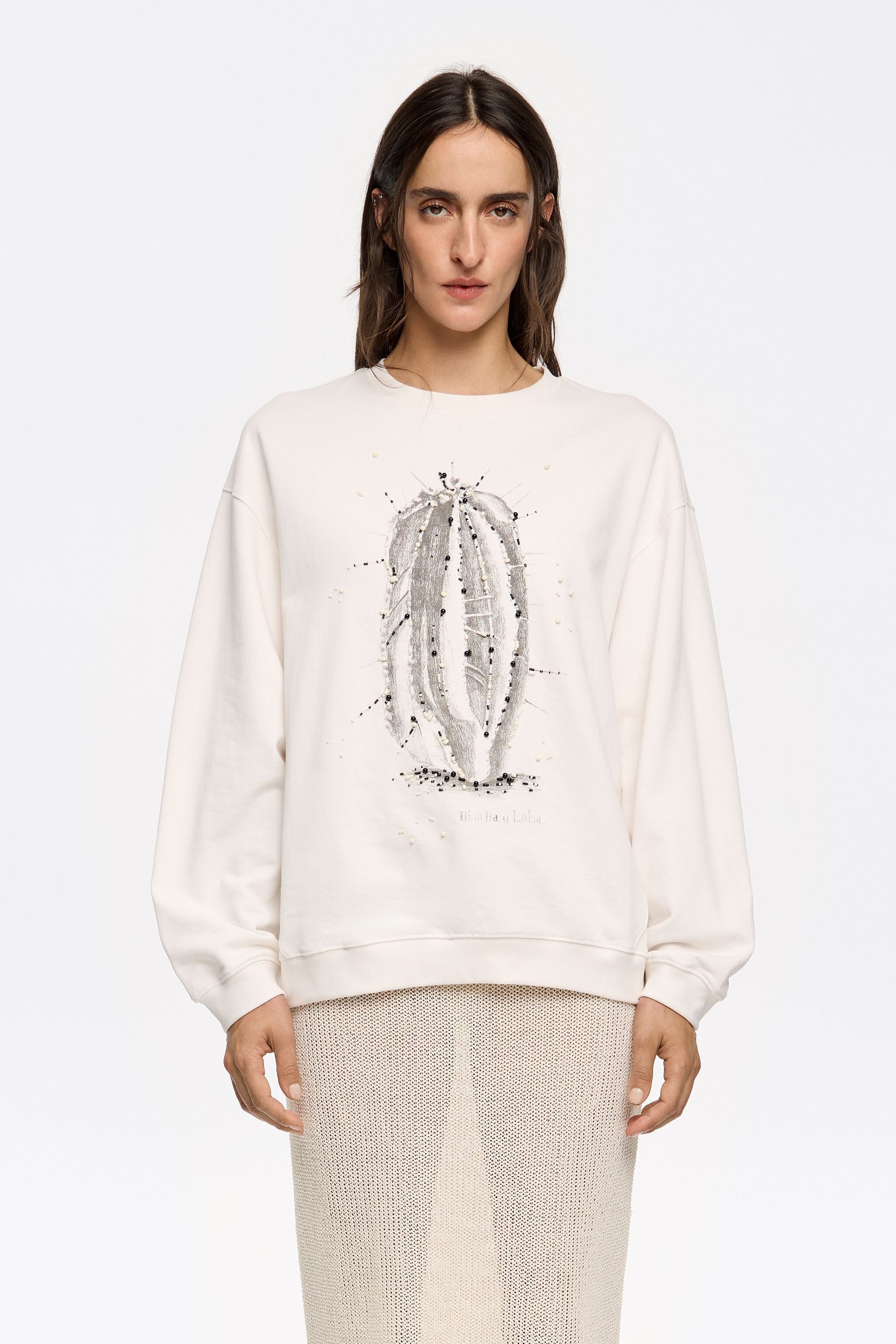 Ice gray logo sweatshirt with beads