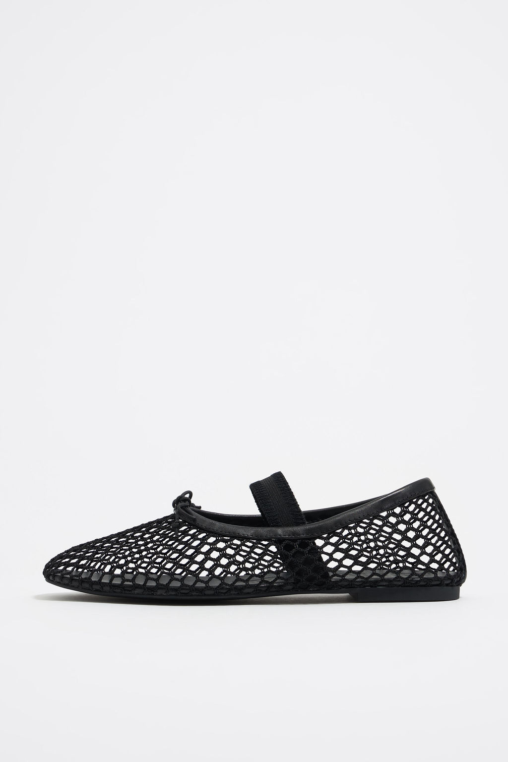 Black mesh ballerina