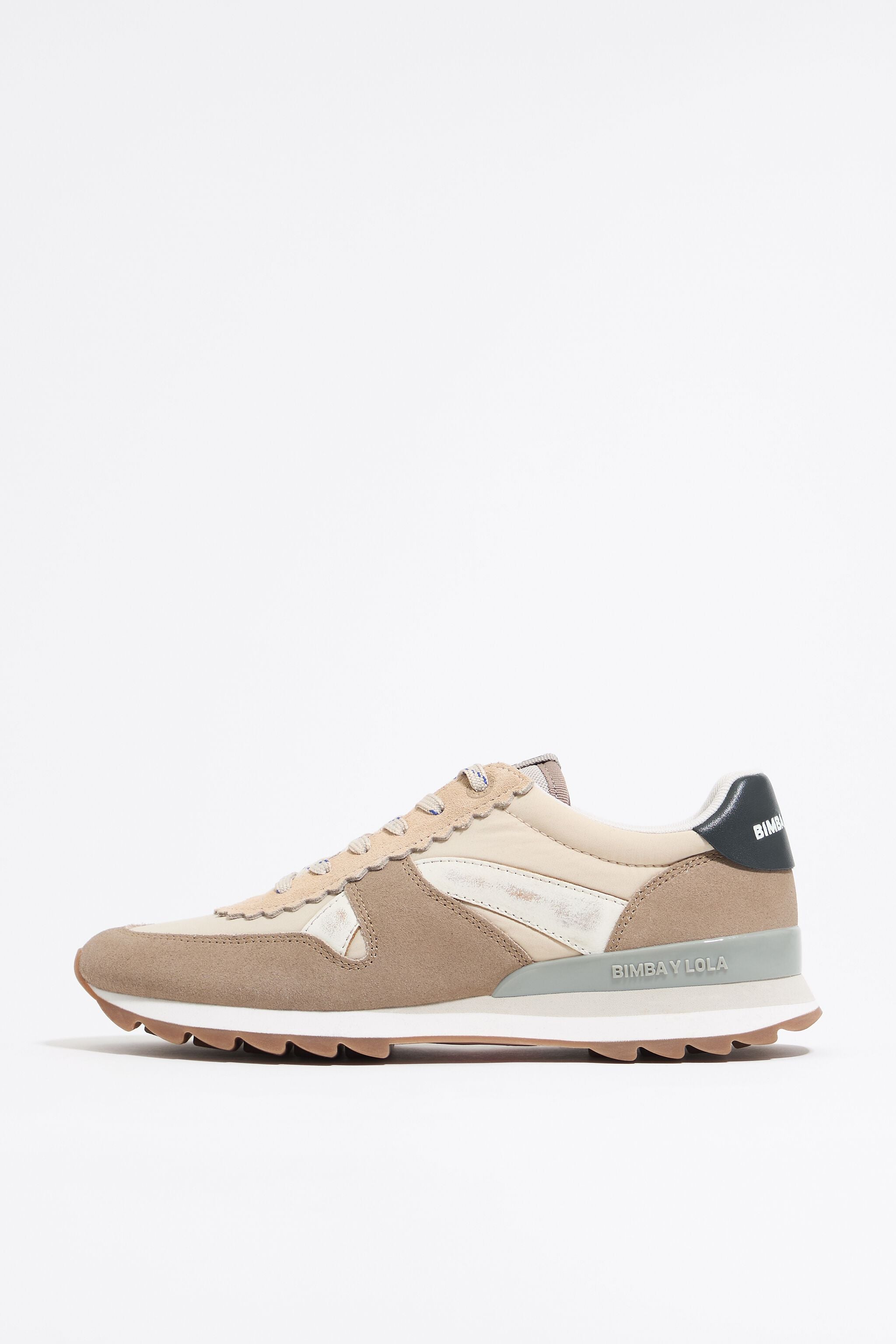 Brown technical 13 19 sneaker