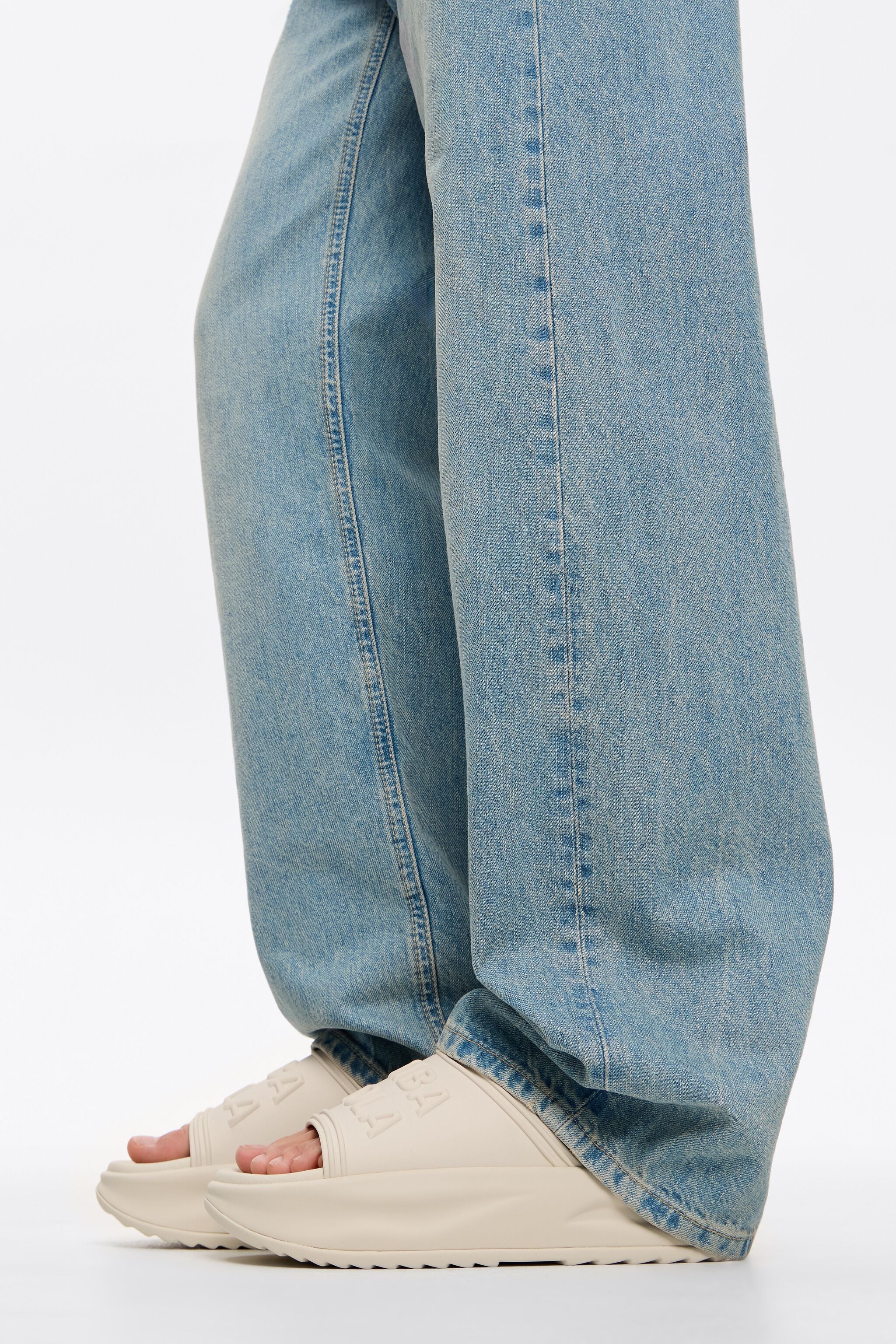 Ivory platform slider