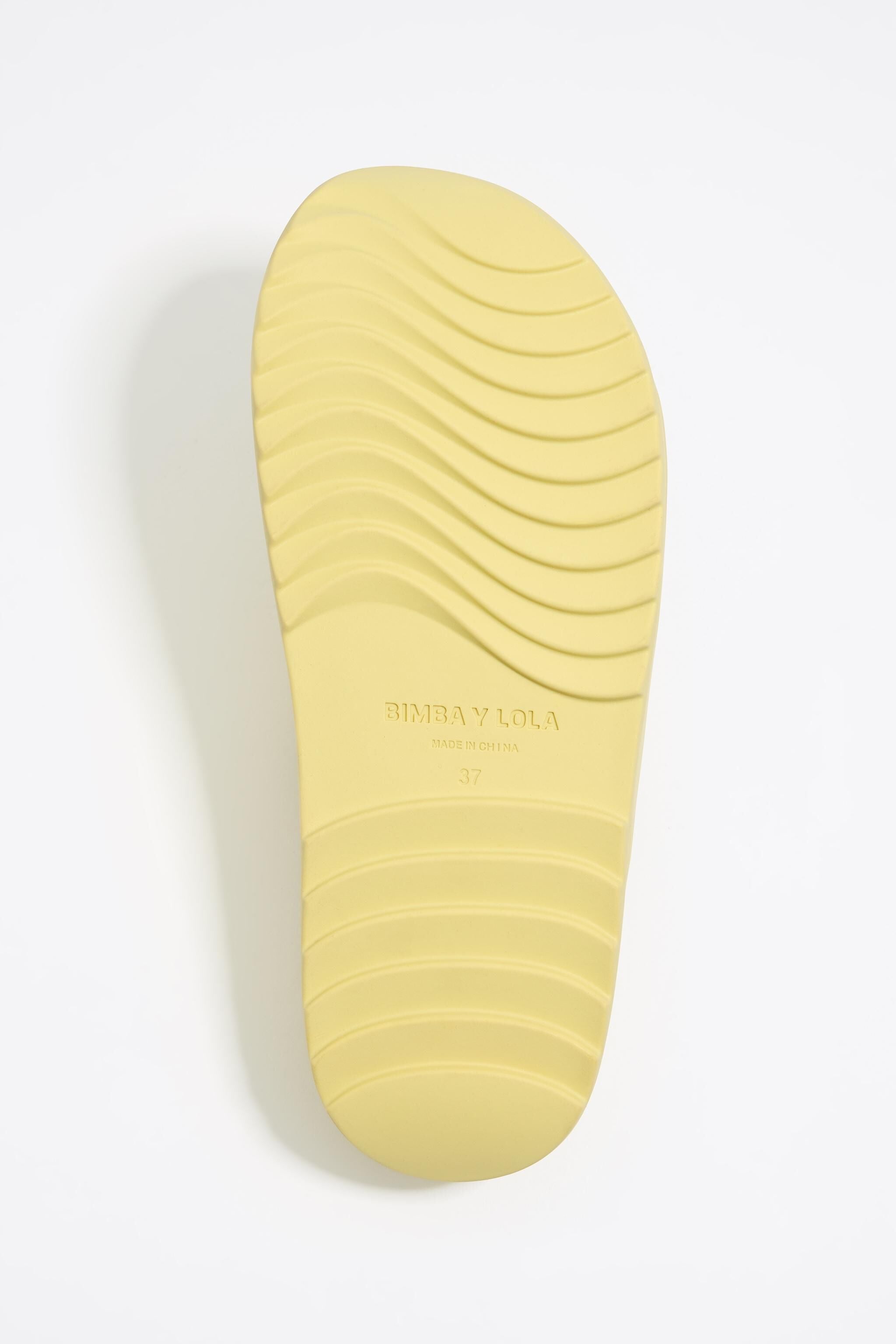 Yellow platform slider
