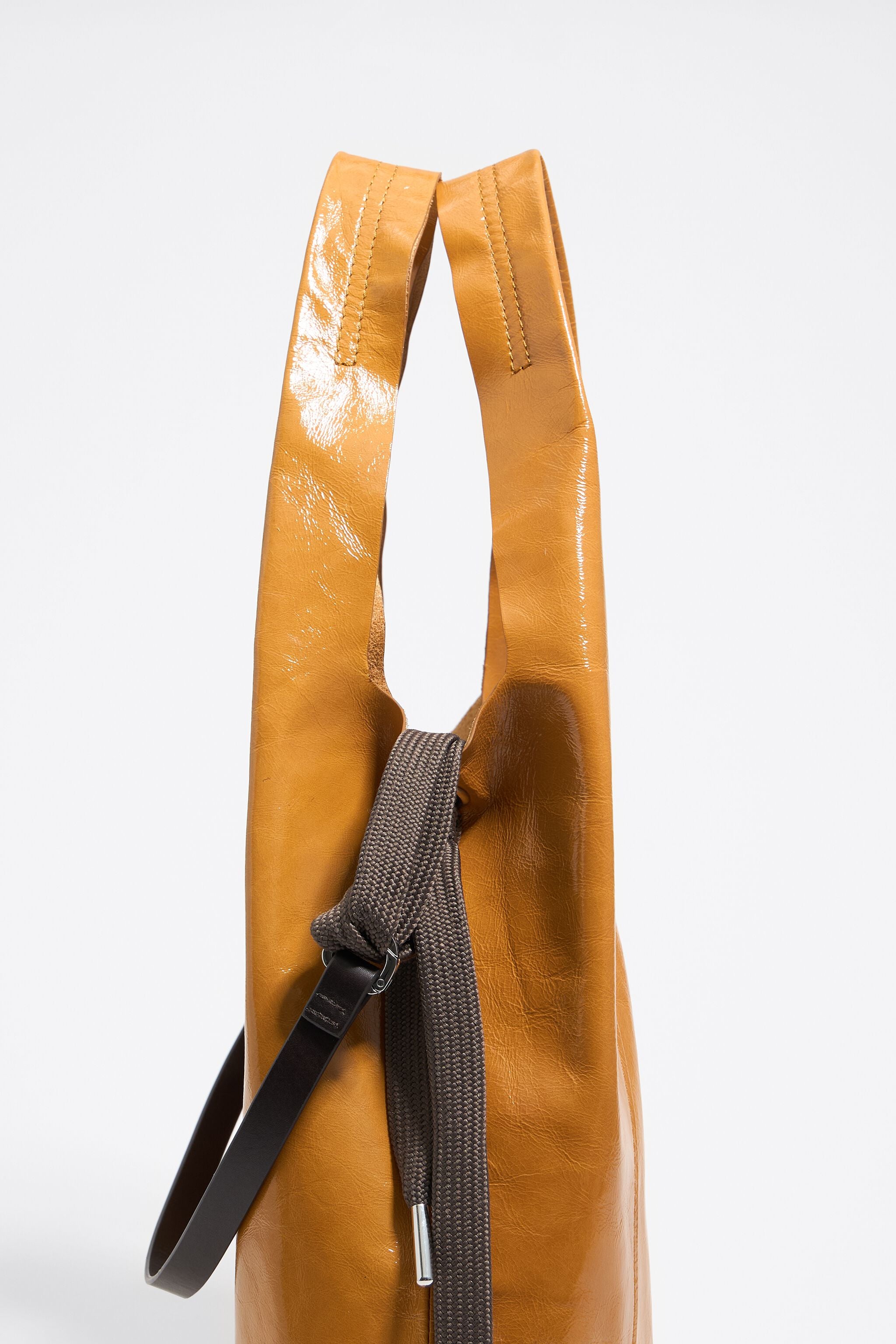 Large chestnut leather Paper bag