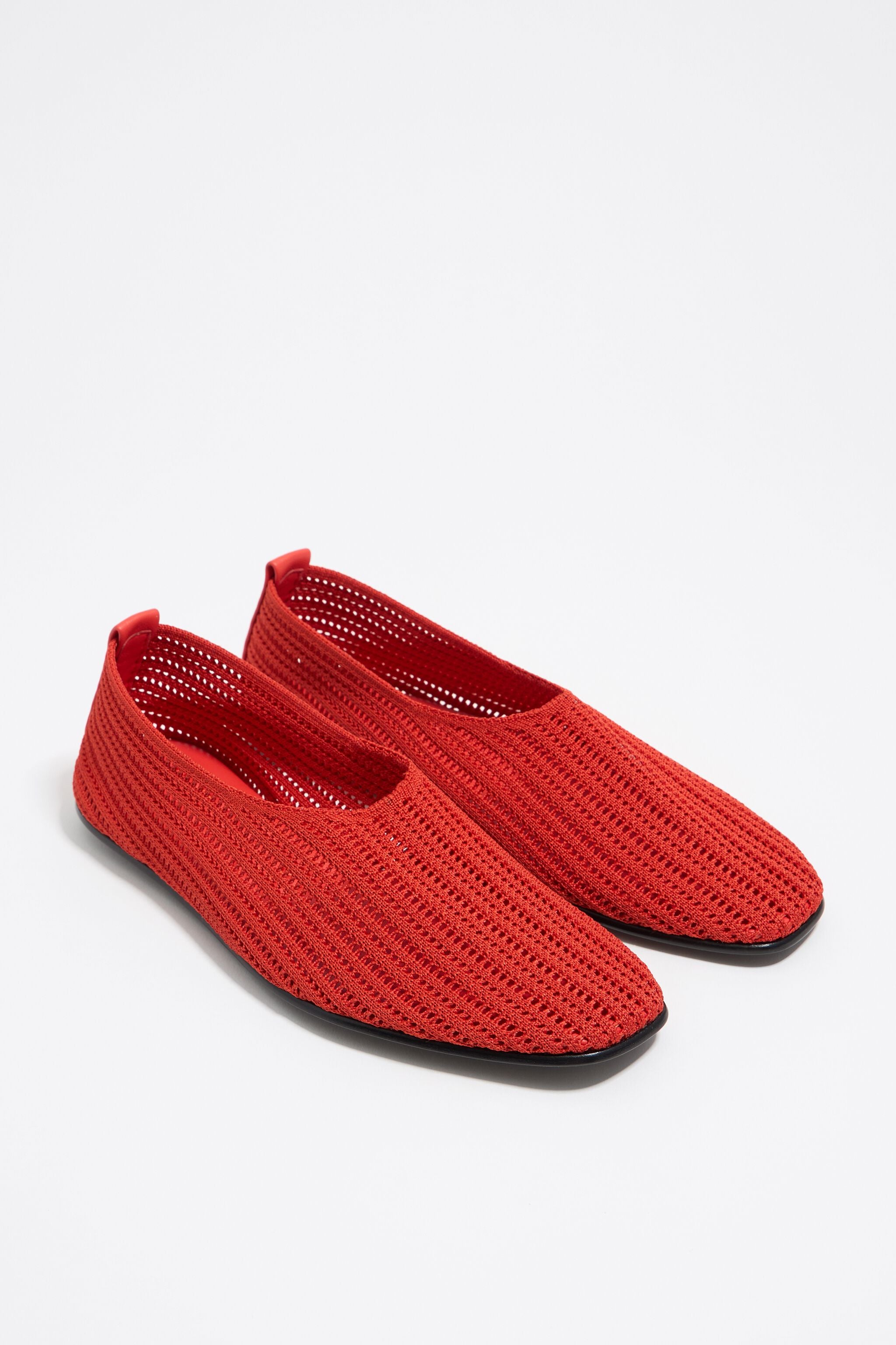 Red flyknit ballerina