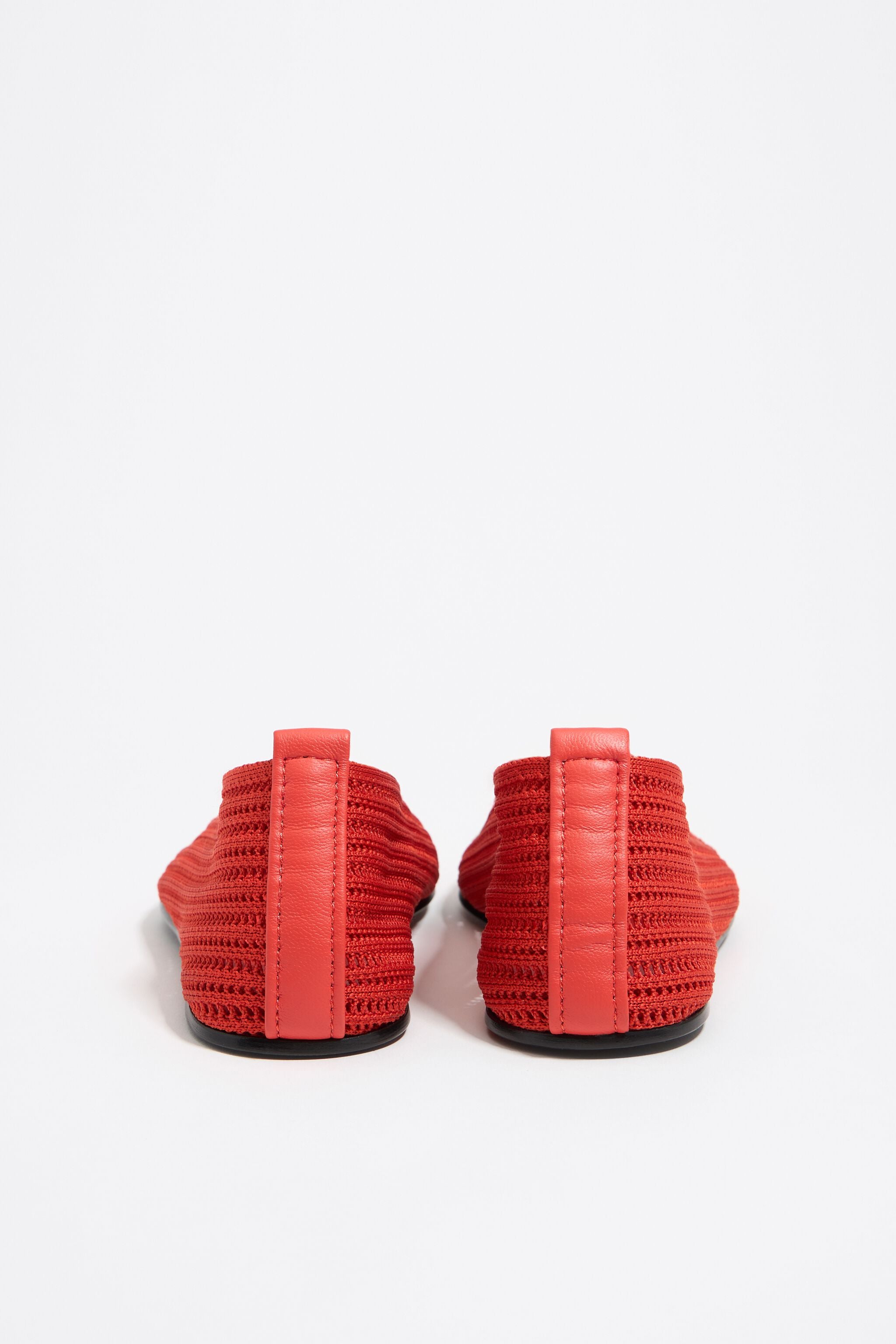 Red flyknit ballerina